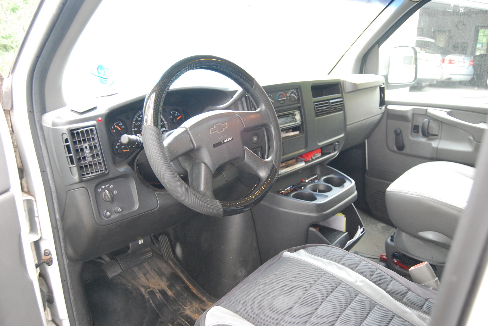 Chevrolet Van 2003
