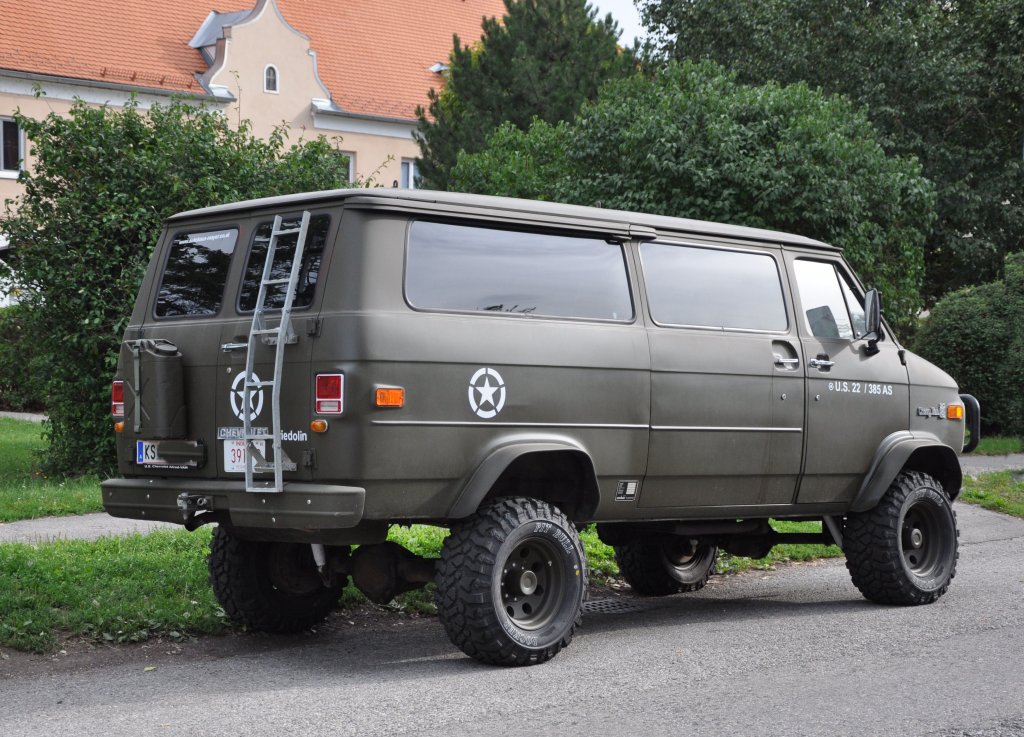 Chevrolet Van 30