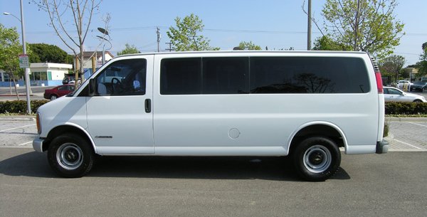 Chevrolet Van 3500