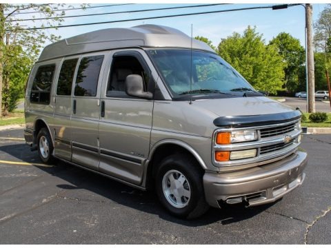 Chevrolet Van Express 2000