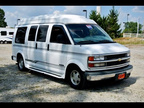 Chevrolet Van Express 2000