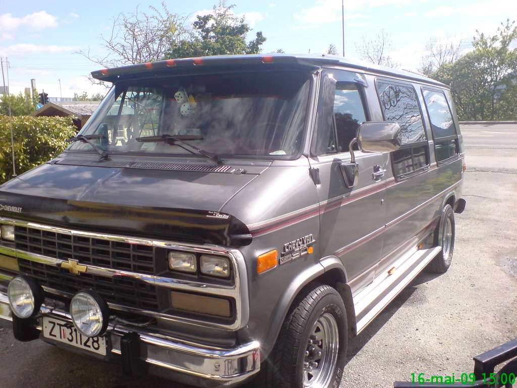 Chevrolet Van V8