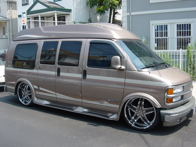 Chevrolet Van V8