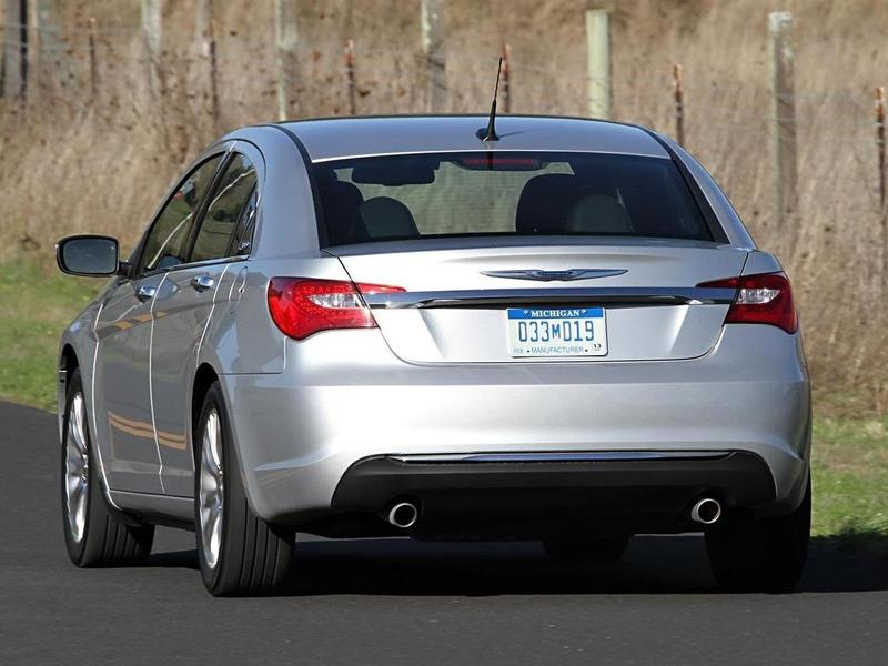 Chrysler 200