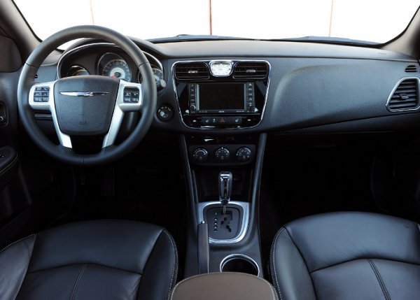Chrysler 200