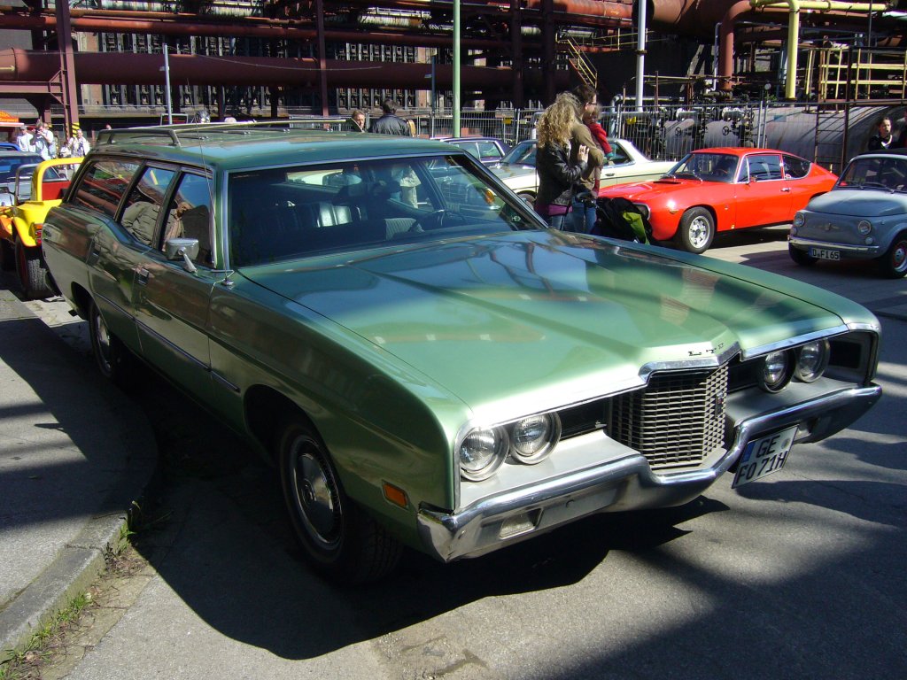 Ford 500 Custom