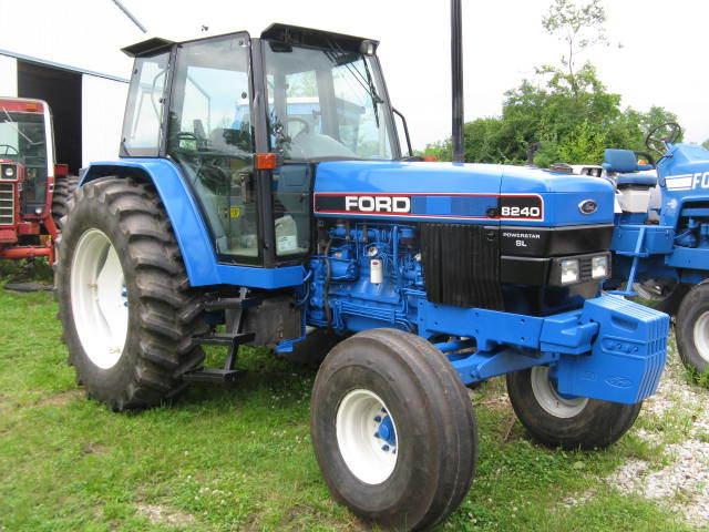 Ford 8240