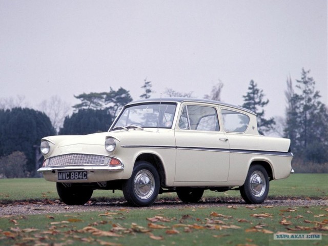 Ford Anglia 105e