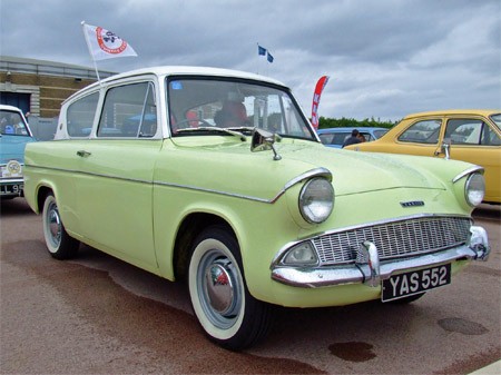 Ford Anglia Deluxe