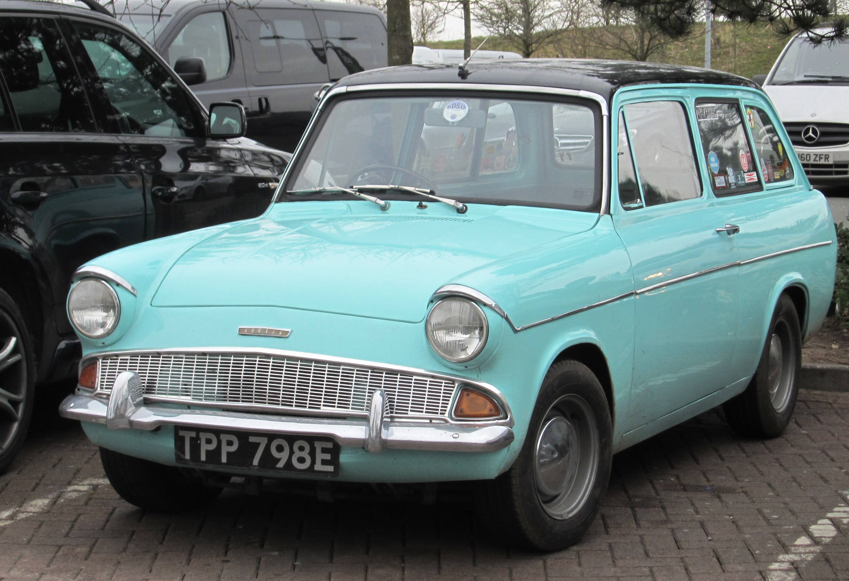 Ford Anglia Estate