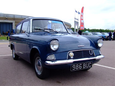 Ford Anglia Super