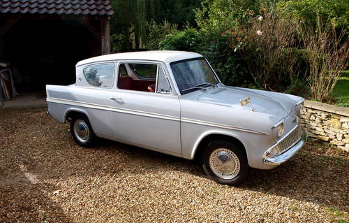 Ford Anglia Super