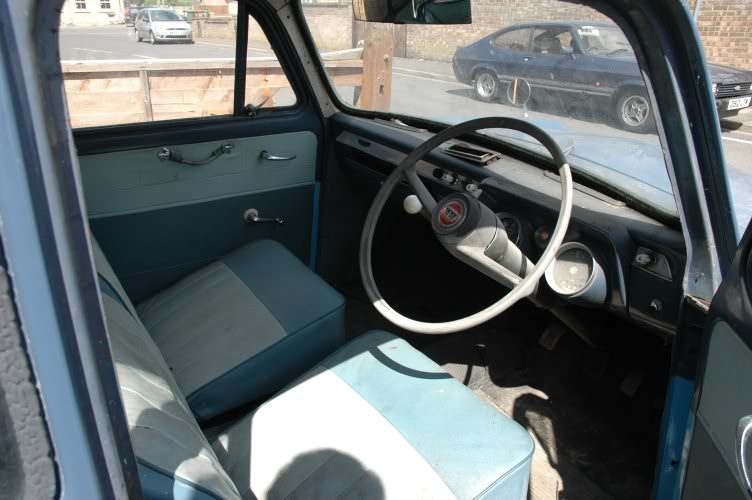 Ford Anglia V8