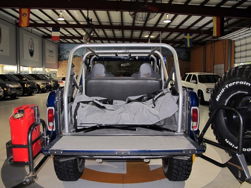 Ford Bronco 302