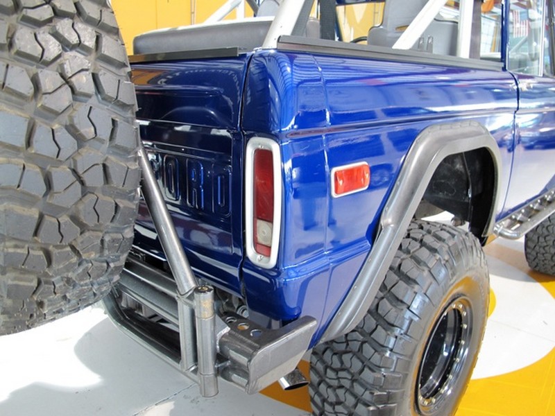 Ford Bronco 302