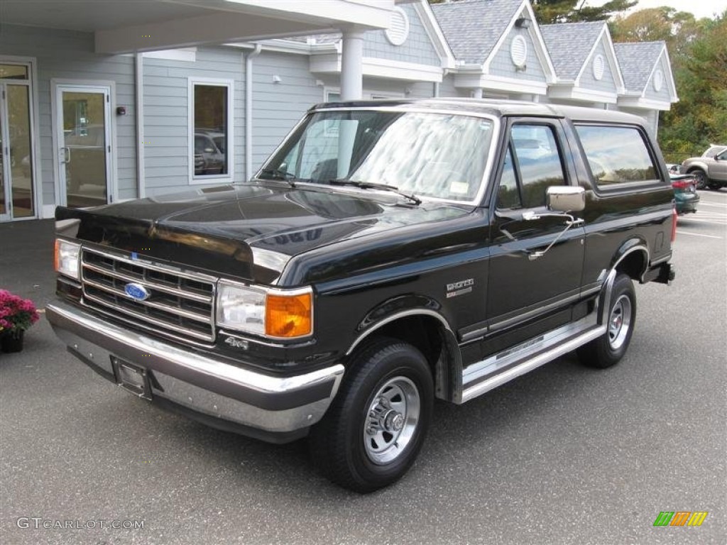 Ford Bronco Black
