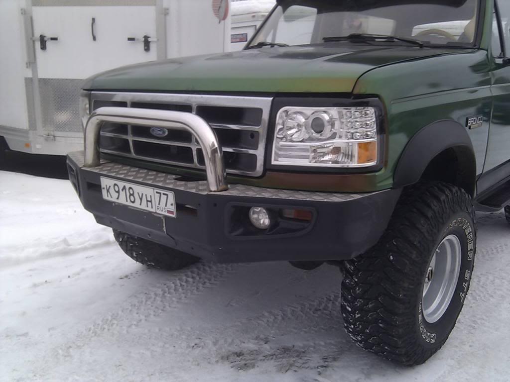 Ford Bronco green