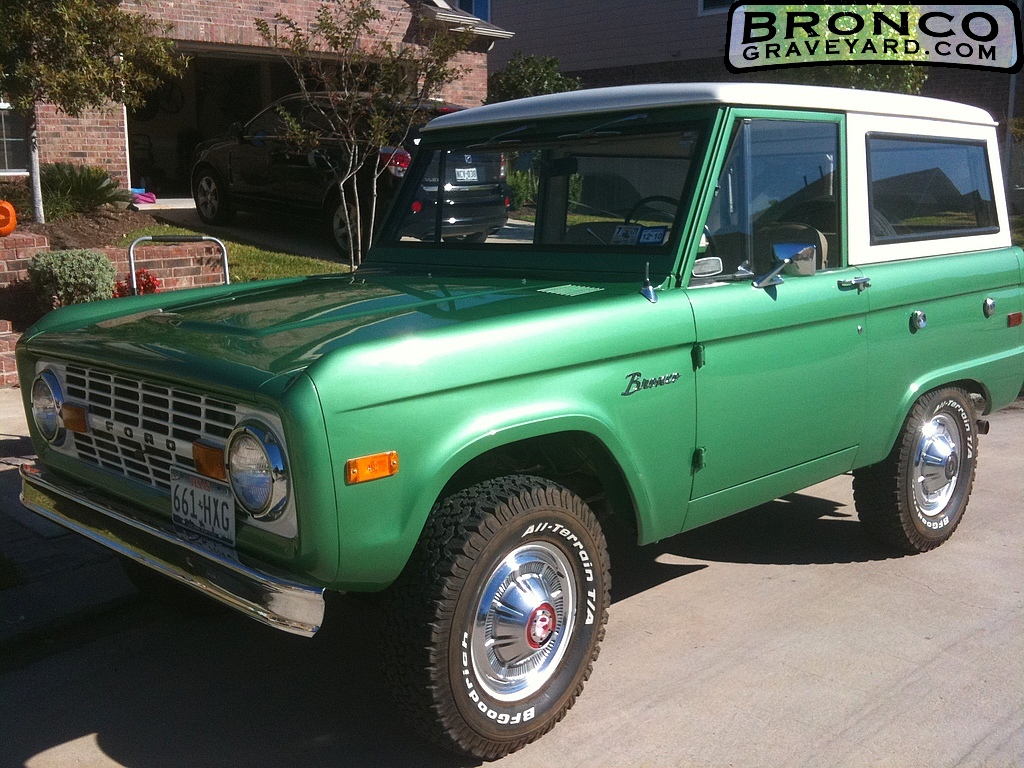 Ford Bronco green