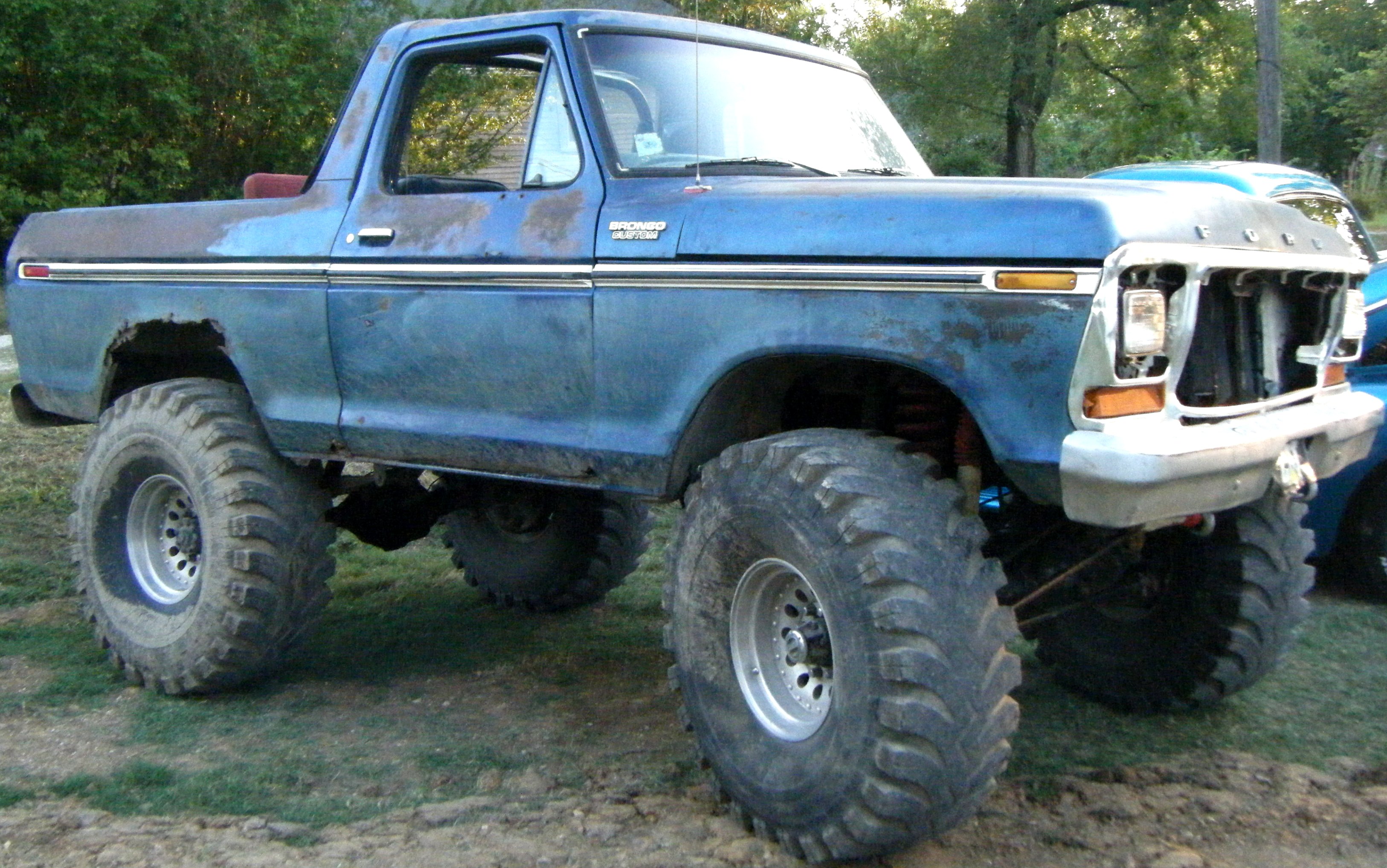Ford Bronco modified