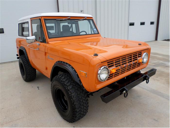 Ford Bronco orange