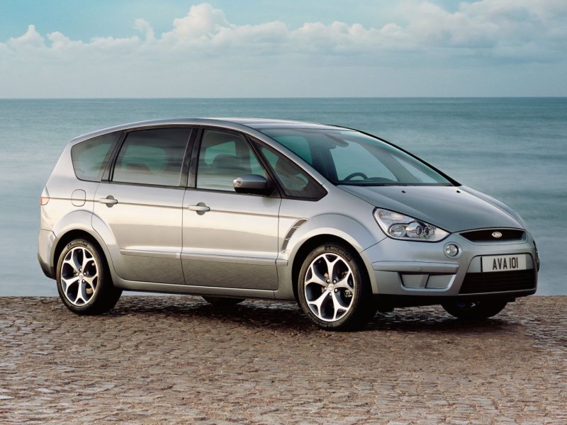 Ford C-Max 7
