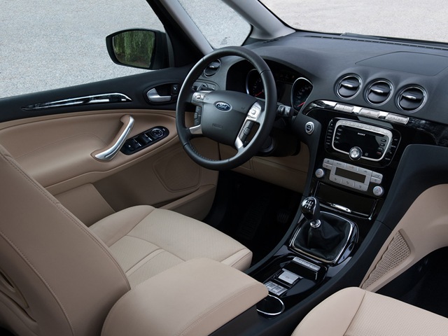 Ford C-Max Ghia