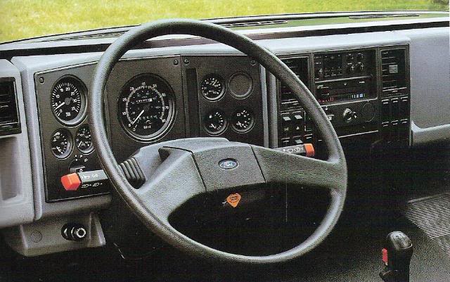 Ford Cargo 0811
