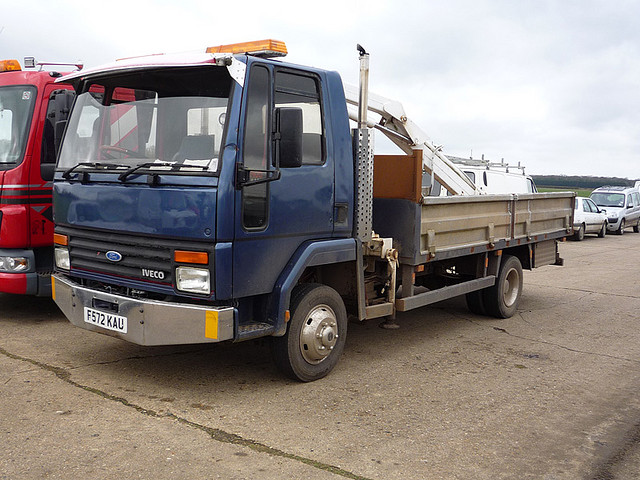 Ford Cargo 0811