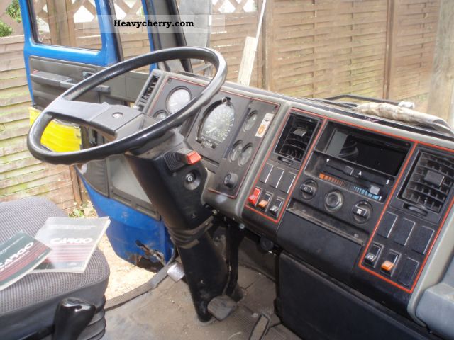 Ford Cargo 0811