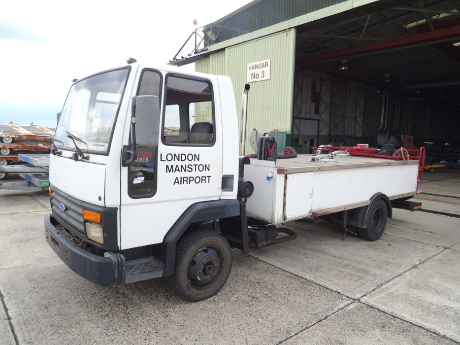 Ford Cargo 0813