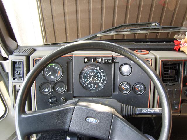 Ford Cargo 0813