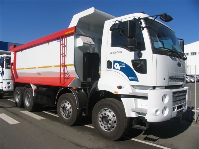 Ford Cargo 2013