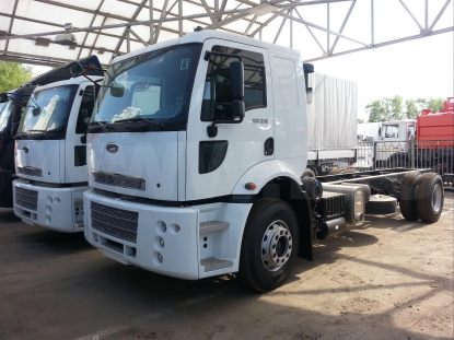 Ford Cargo 2014