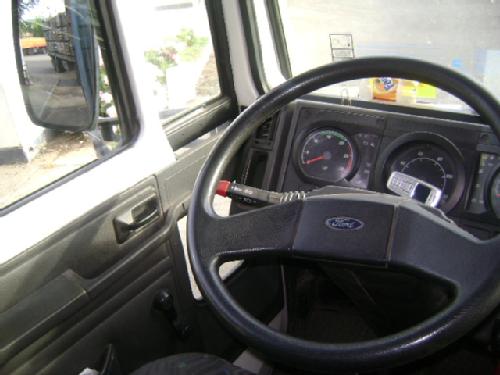 Ford Cargo 2422