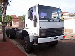 Ford Cargo 2425