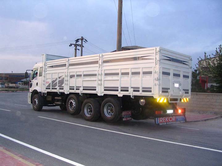 Ford Cargo 3230