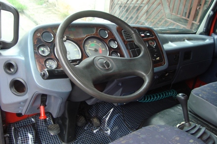 Ford Cargo 712