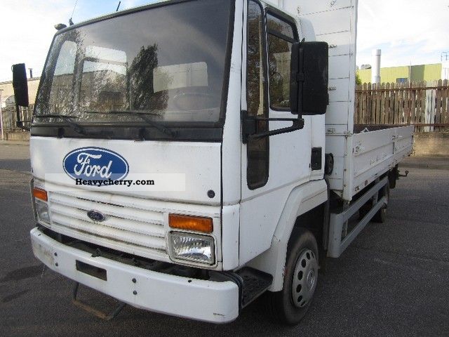 Ford Cargo Cab
