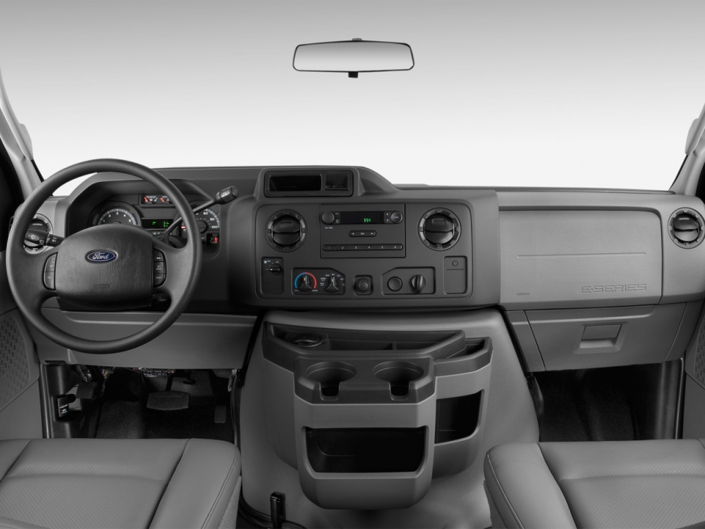 Ford Cargo Van 2013