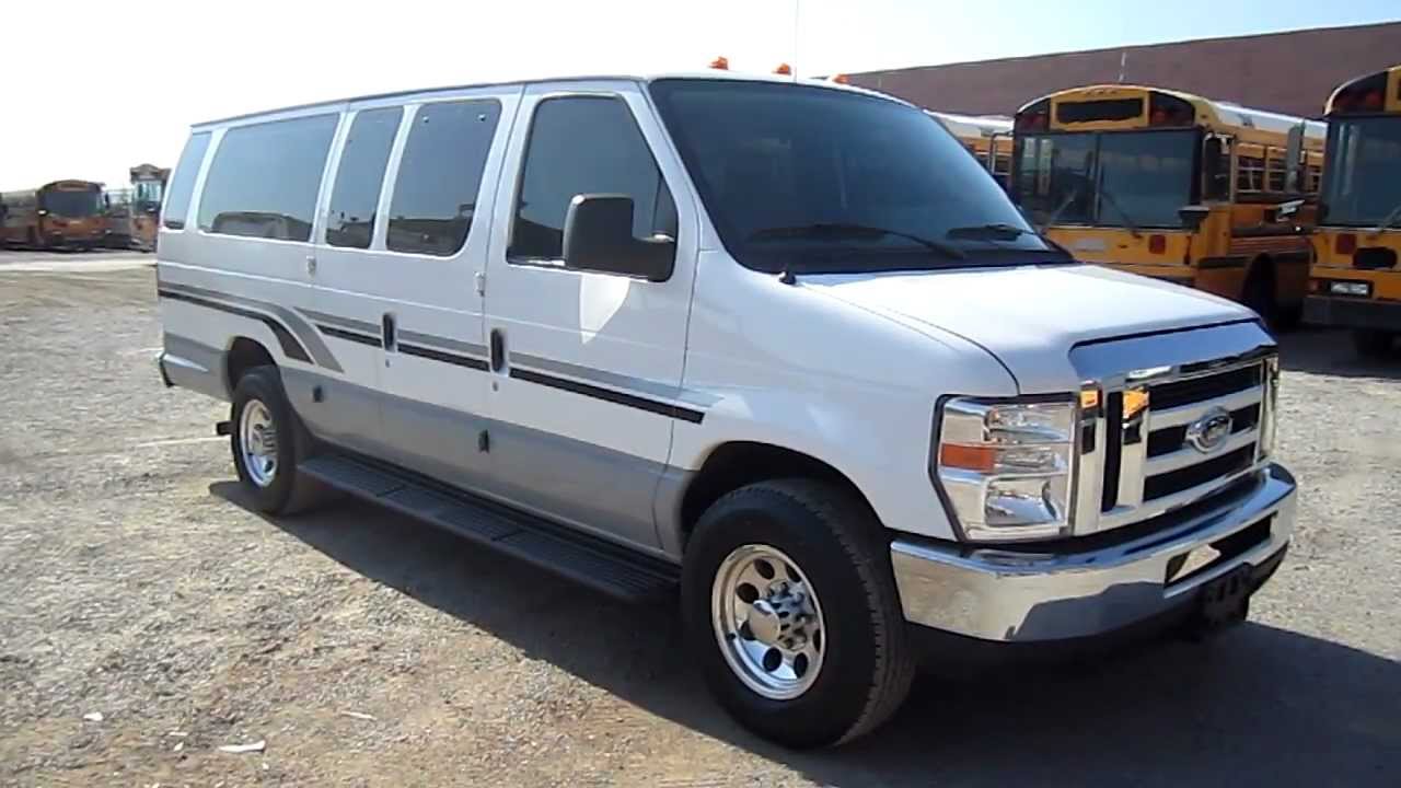 Ford Club Wagon 15 Passenger Van
