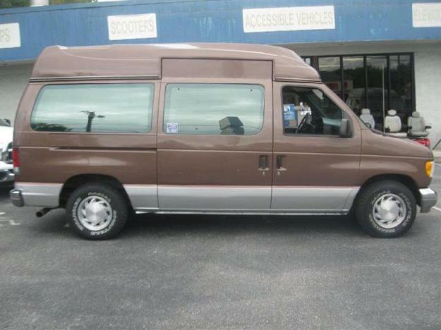 Ford Club Wagon 1996