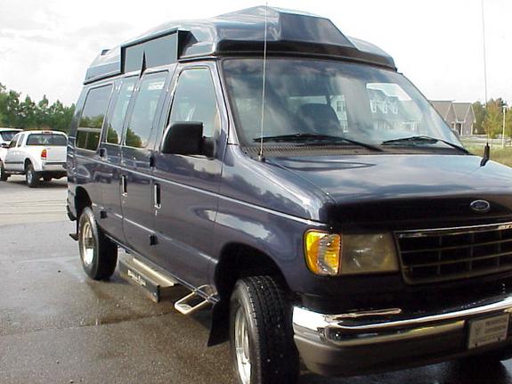 Ford Club Wagon 2013