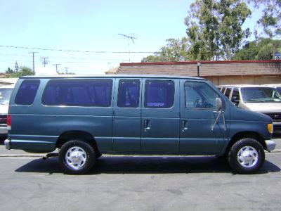 Ford Club Wagon 2013