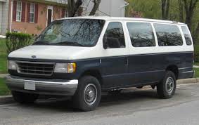 Ford Club Wagon 2013