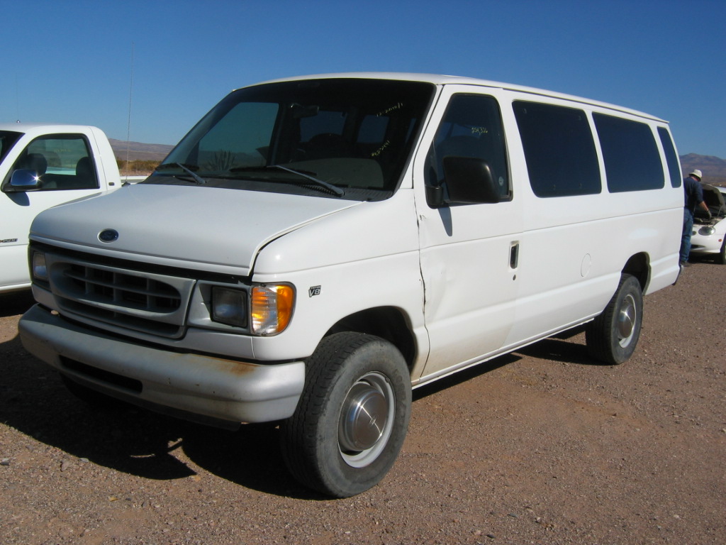 Ford Club Wagon E350