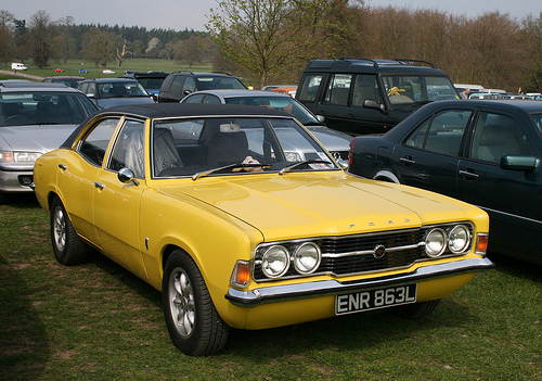 Ford Cortina 2000
