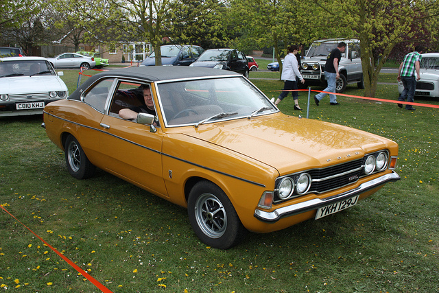 Ford Cortina 2000e