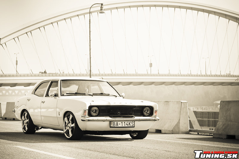 Ford Cortina Custom