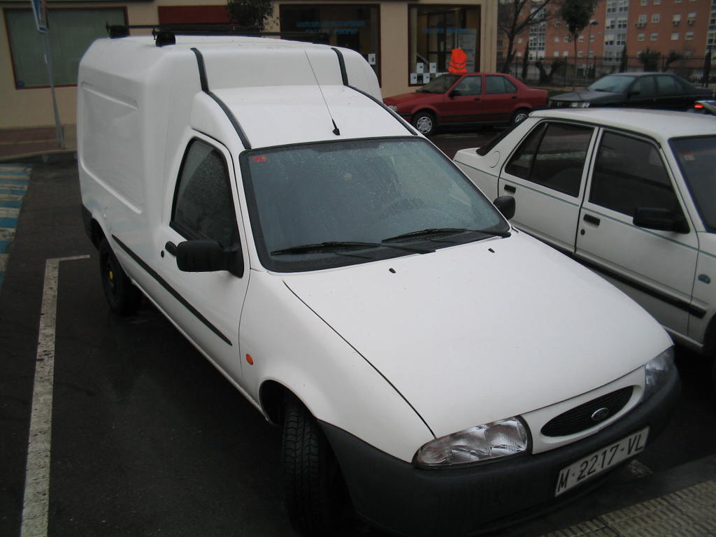 Ford Courier 1.8