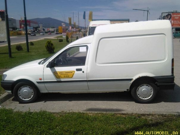 Ford Courier 1995